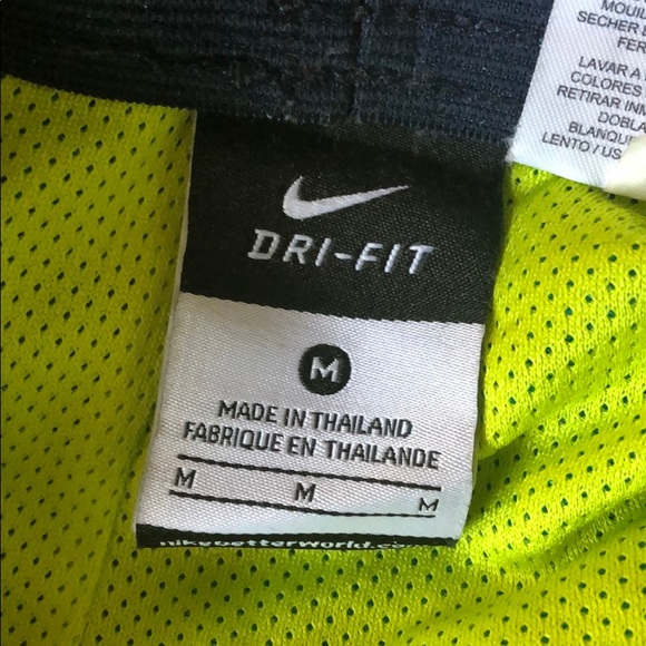 Nike shorts medium green - Picture 3 of 4